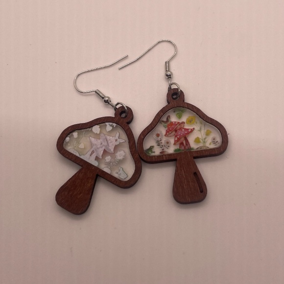 ❤️ FREE Mushroom Wood Like Floral Chic Glam Hipster Hippie Artsy Drop Earrings - Picture 3 of 6